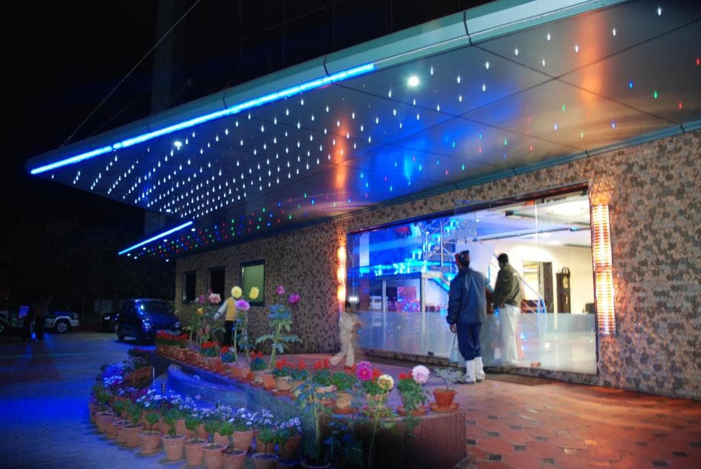 Wingston A Treehouse Hotel - Mathura view 4