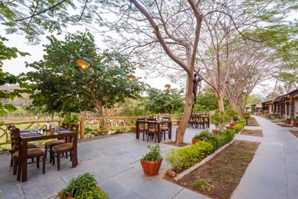WOWSTAYZ Pachmarhi Ecotel Resort view 3