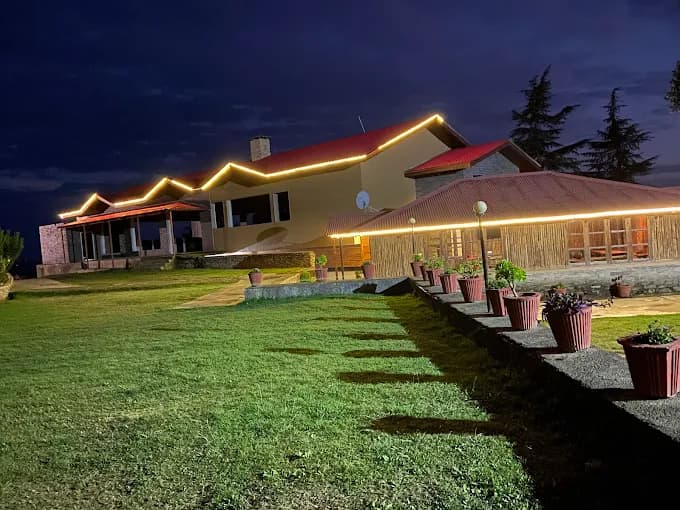 Hotel Jungle Livinn – Resort at Hill Top Chail