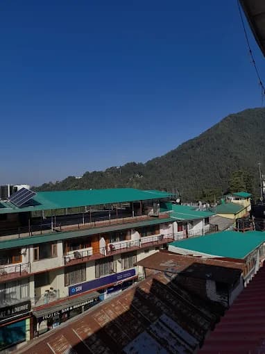 Hotel Lavish Inn & Black Magic Dharamshala