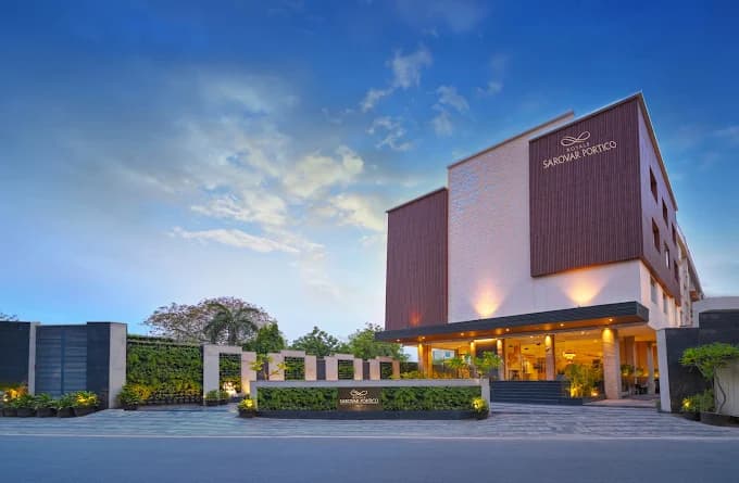HOTEL ROYALE SAROVAR PORTICO AGRA