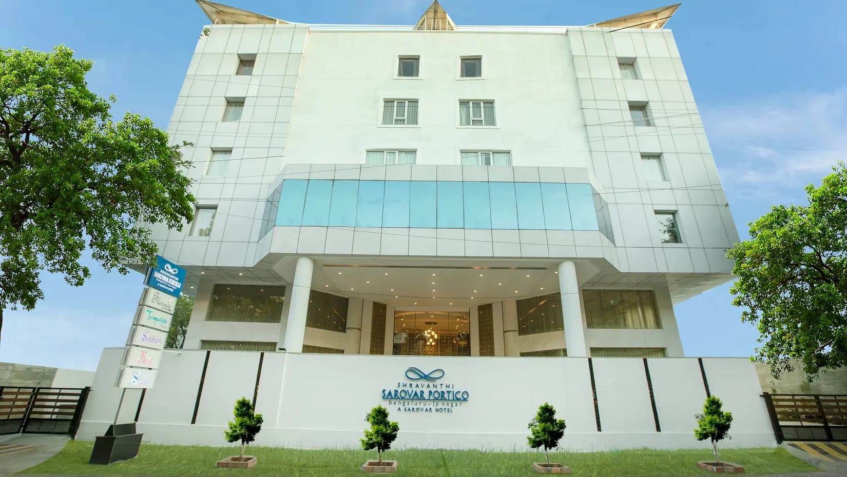 Hotel Shravanti Sarovar Portico Bengaluru