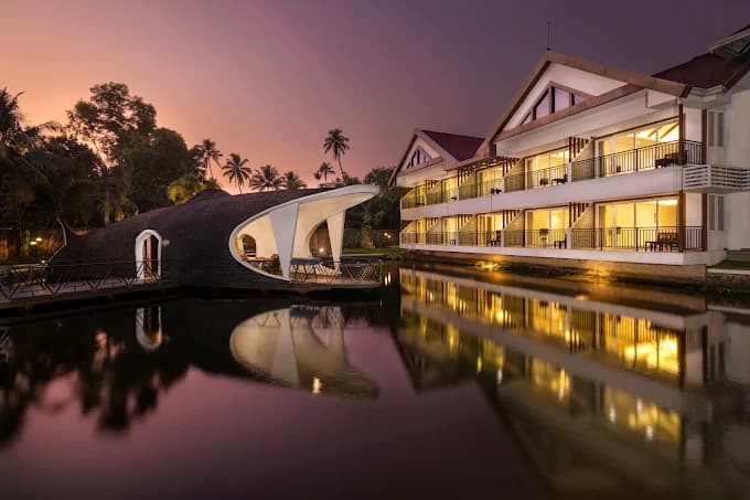 LAKE CANOPY, ALLEPPEY