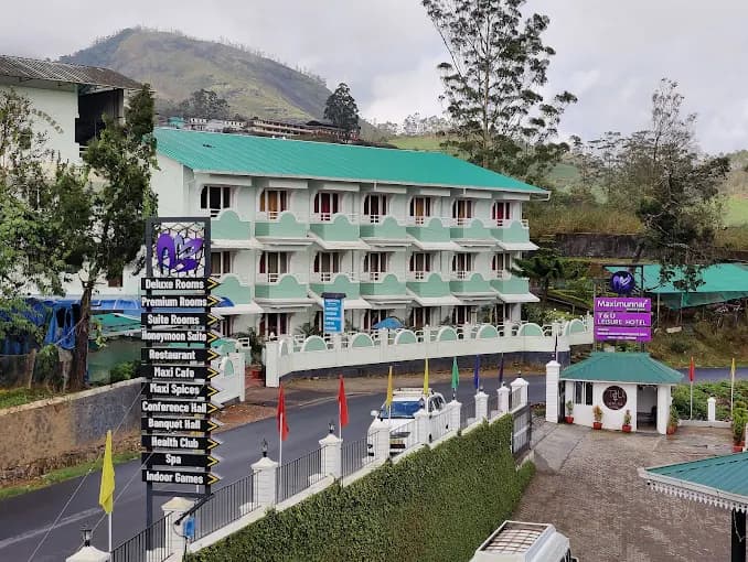 MAXIMUNNAR T & U LEISURE HOTEL, MANNAR