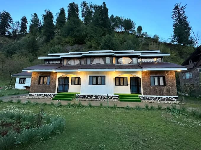Waterfront Pine Pahalgam
