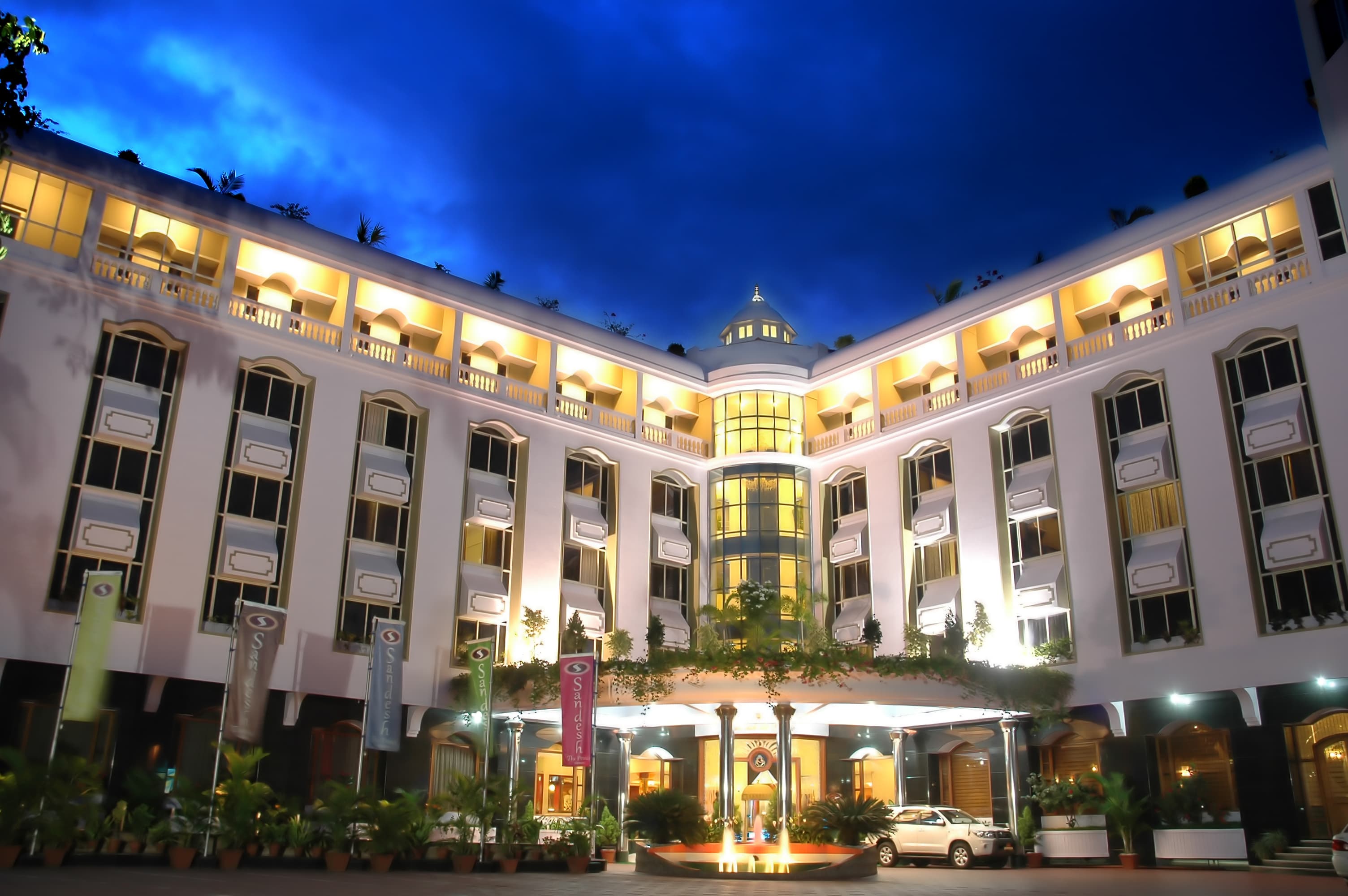 Hotel Sandesh The Prince - Mysore